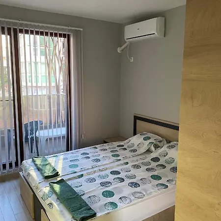 Mihaela - 2 Apartment Burgas City