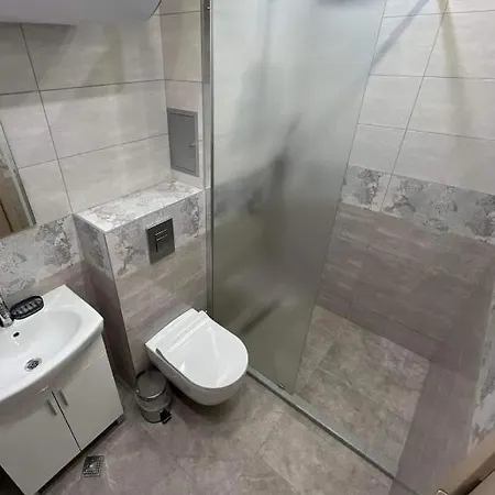 Apartment Mihaela - 2 *